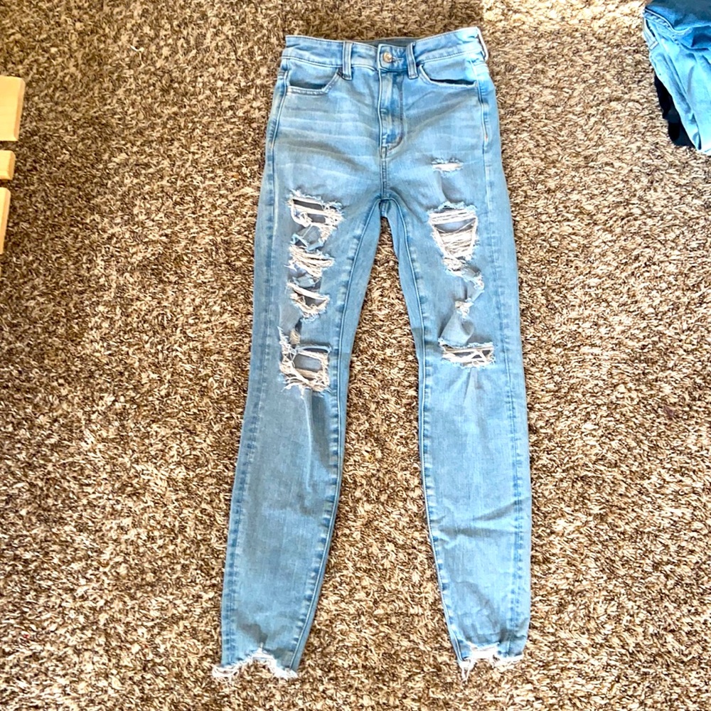 american eagle light washed ripped jeans